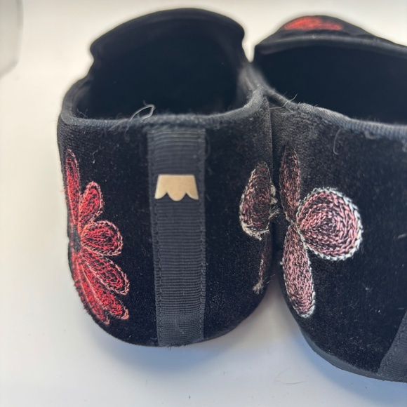 Birdies Black Loafers with Floral Embroidery - Picture 8 of 12